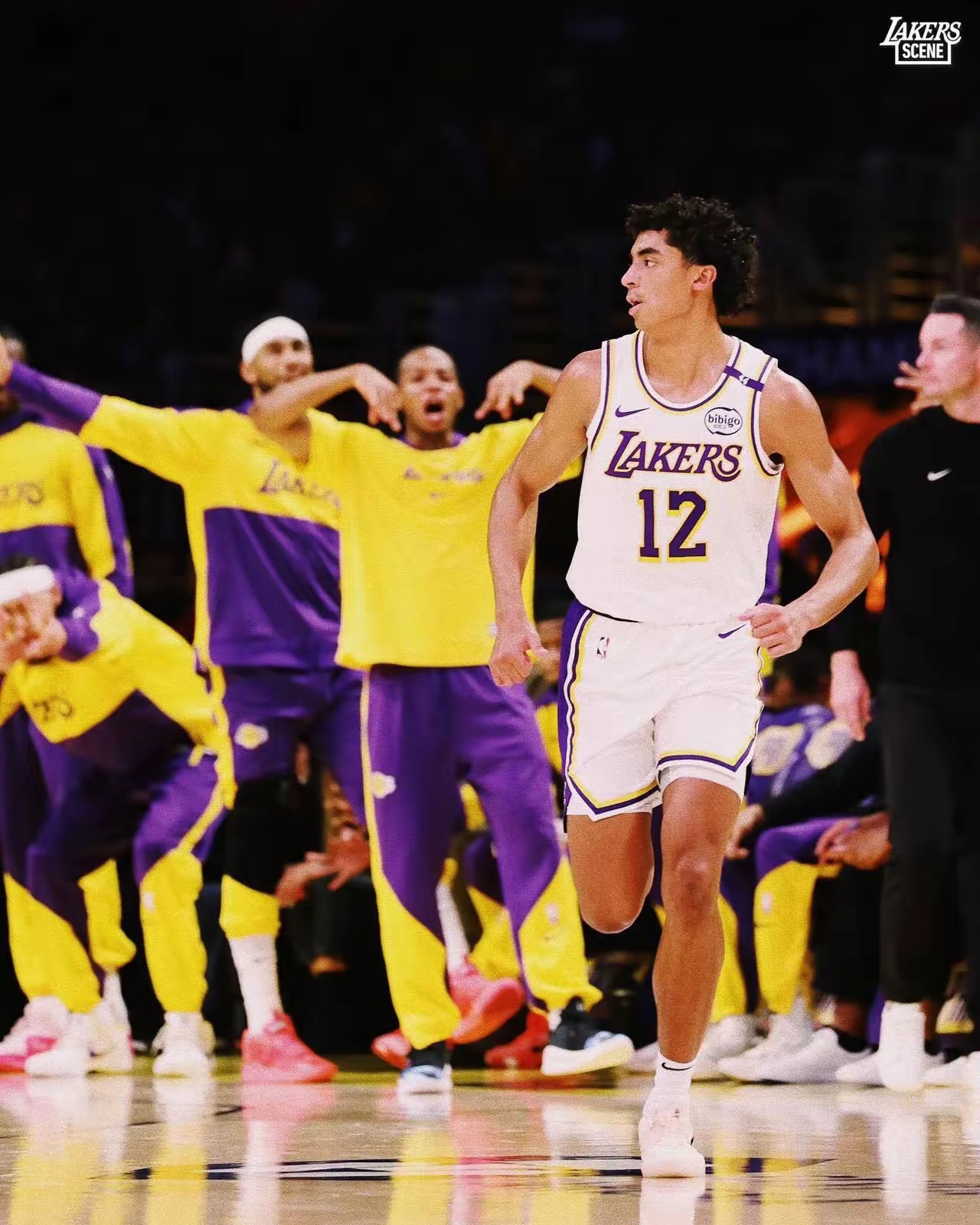 开云-蒂姆重返赛场，最后时刻胜出首场状态出色，湖人观众沸腾！的简单介绍